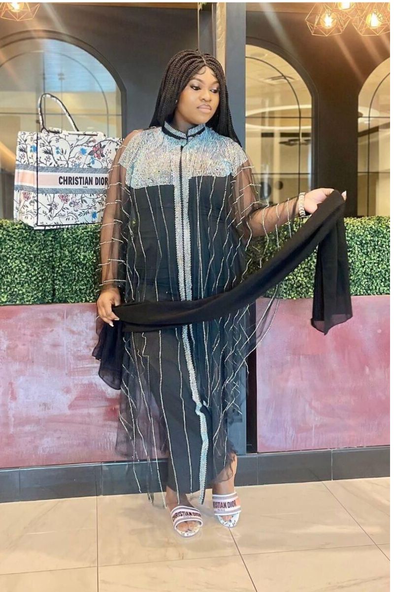 Delicate Beaded Abaya: The Epitome of Elegance