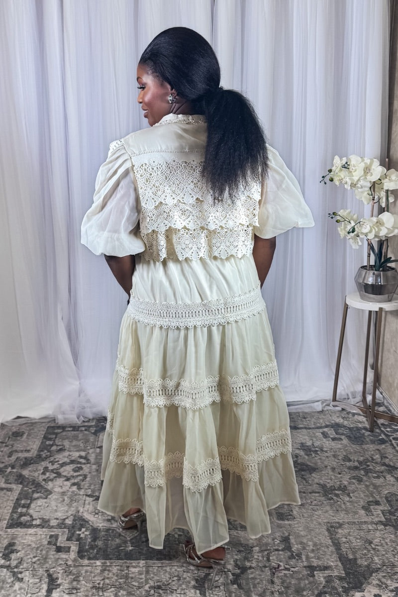 Lace Romance – Cream Puff Sleeve Tiered Midi Dress